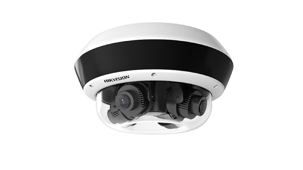 Caméra panoramique 360° Hikvision à 4 objectifs
